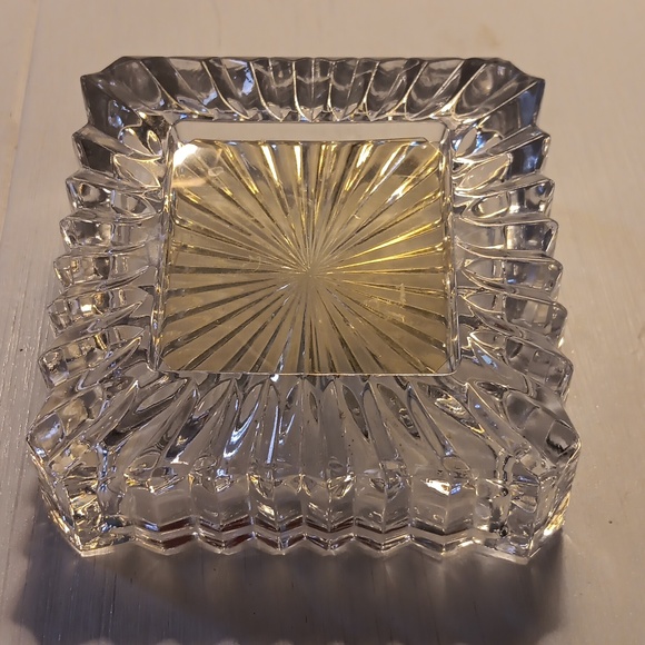 SALT CELLAR - Picture 3 of 4